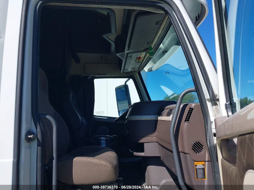 4V4NC9EHOFN908393 2015 Volvo Vnl