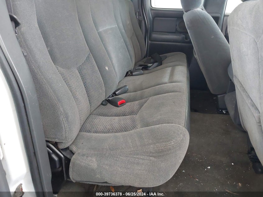 2004 Chevrolet Silverado 1500 C1500 VIN: 2GCEC19V941120133 Lot: 39736378