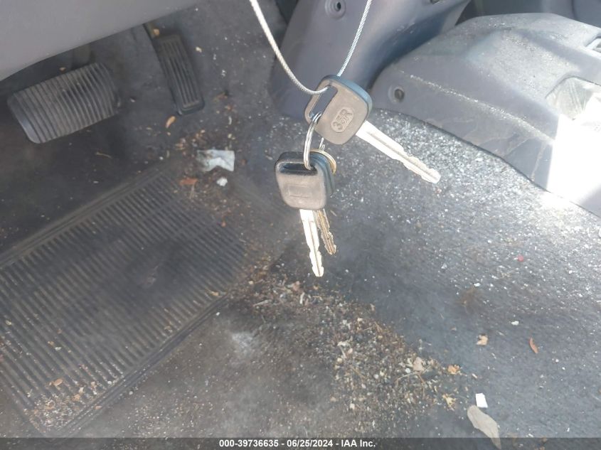 2000 Toyota Tacoma Base V6 VIN: 4TAWN72N5YZ658686 Lot: 39736635