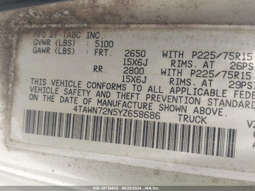 2000 Toyota Tacoma Base V6 VIN: 4TAWN72N5YZ658686 Lot: 39736635