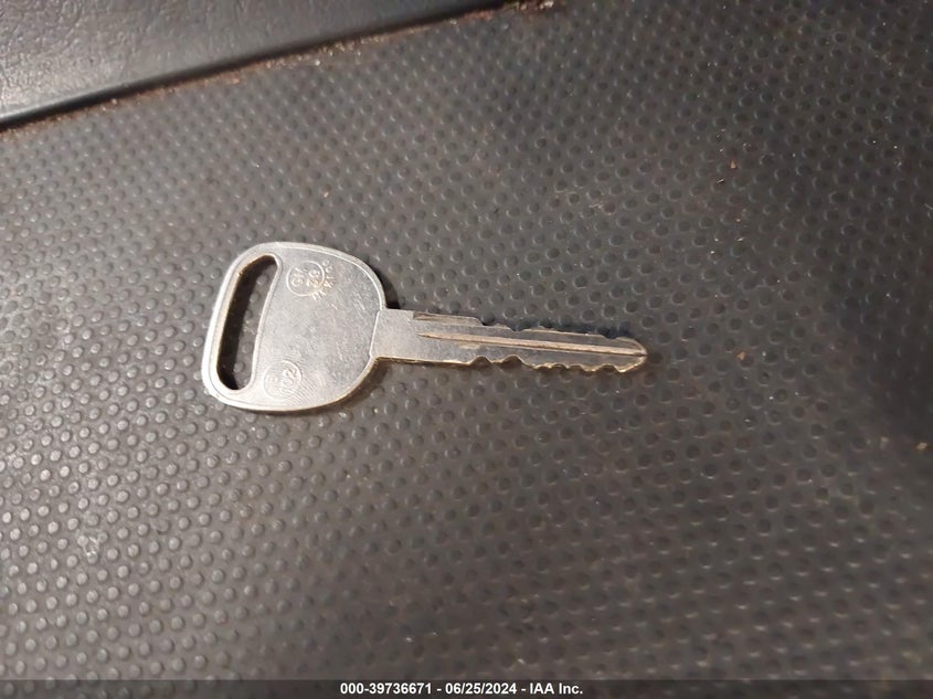 2001 Chevrolet Silverado 1500 Ls VIN: 2GCEK19T711313829 Lot: 39736671