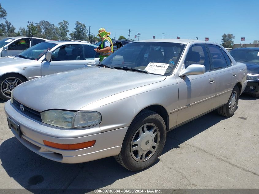 1994 Toyota Camry Le VIN: JT2GK12E2R0049553 Lot: 39736684