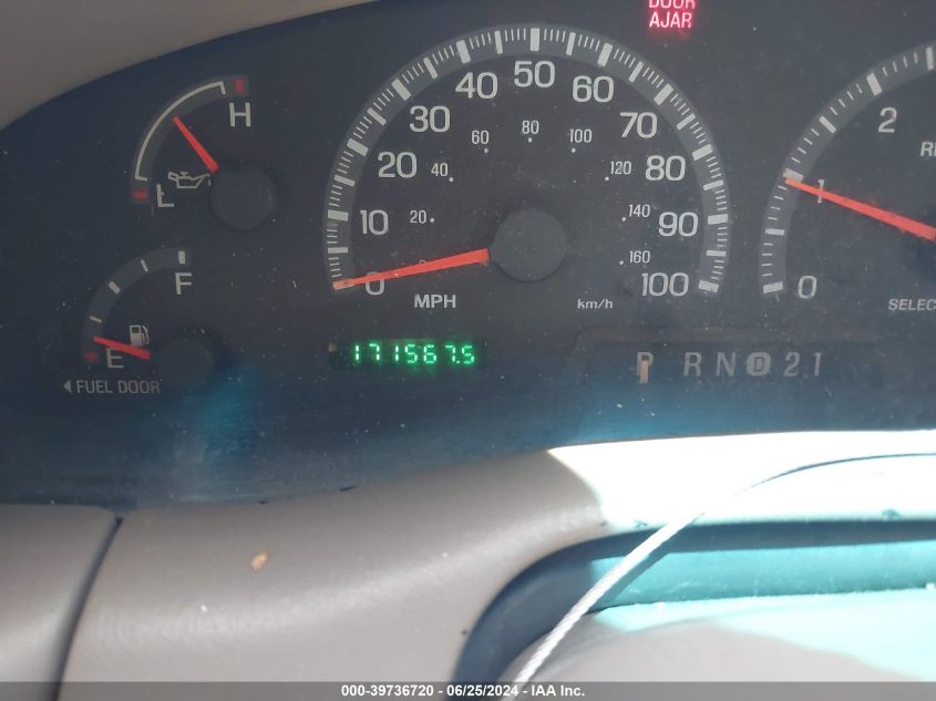 2000 Ford Expedition Eddie Bauer VIN: 1FMRU17LXYLB33453 Lot: 39736720