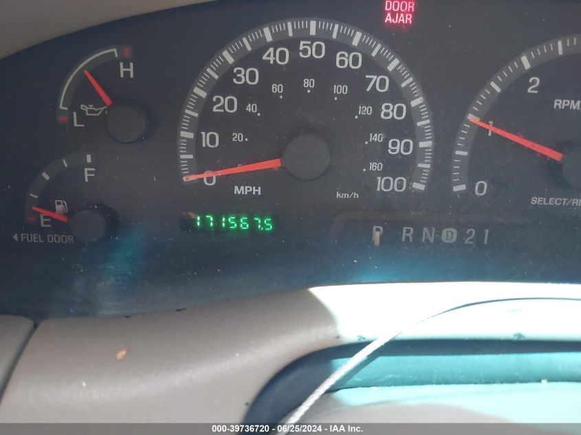 2000 Ford Expedition Eddie Bauer VIN: 1FMRU17LXYLB33453 Lot: 39736720