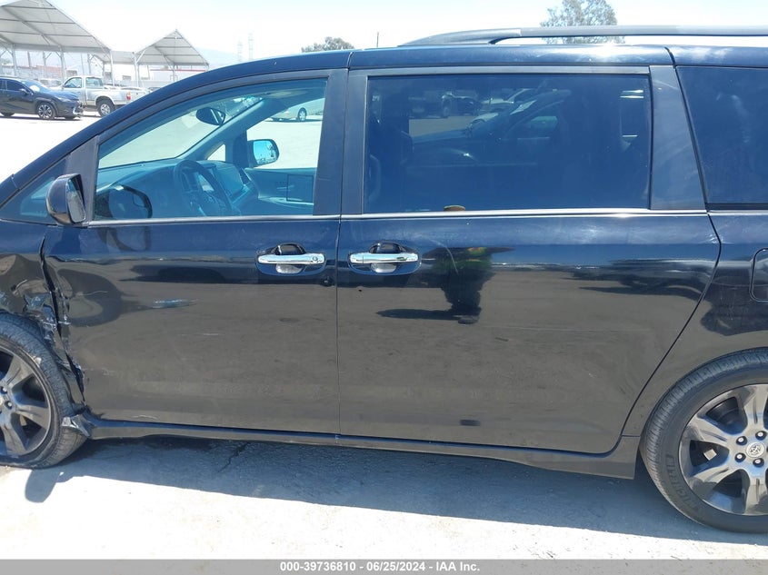 2016 TOYOTA SIENNA SE - 5TDXK3DC0GS713647