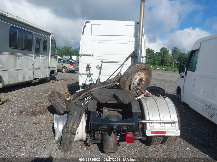 2013 Volvo Vn Vnl VIN: 4V4N19EH6DN147233 Lot: 39736922