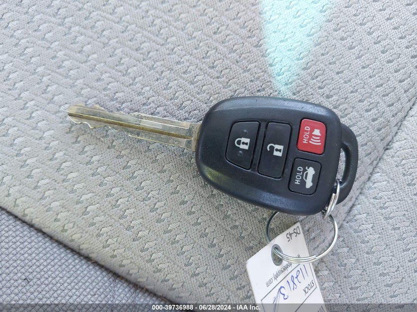 2016 Toyota Camry Le VIN: 4T4BF1FK8GR566711 Lot: 39736988