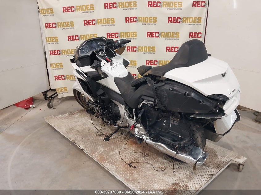 VIN JH2SC7959JK003581 2018 HONDA GL1800 D