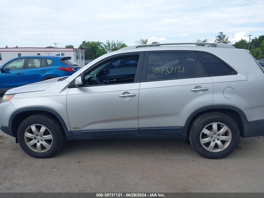 2011 Kia Sorento Lx VIN: 5XYKTDA18BG093362 Lot: 39737121