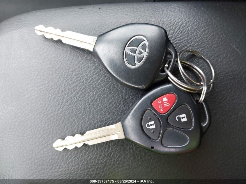 2010 Toyota Corolla Matrix VIN: 2T1KU4EE7AC528232 Lot: 39737175