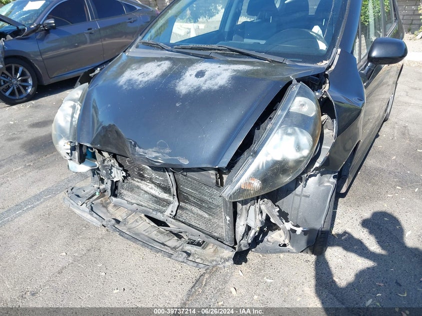 2008 Honda Fit Sport VIN: JHMGD38638S021503 Lot: 39737214