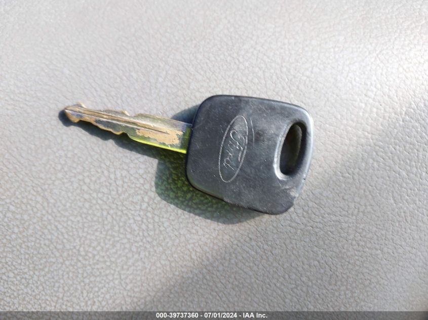 2004 Ford Escape Xlt VIN: 1FMCU93104DA11133 Lot: 39737360