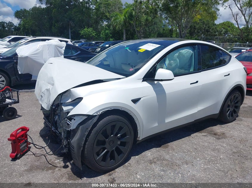 VIN 7SAYGDEE0NF358091 2022 TESLA MODEL Y LONG RANGE DUAL MOTOR ALL-WHEEL DRIVE