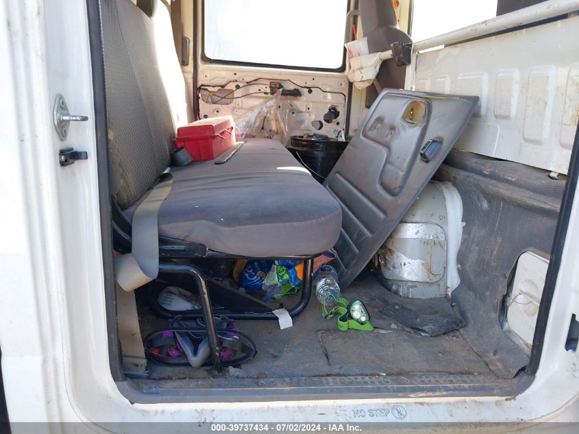 2015 Isuzu Npr Hd VIN: 54DC4J1B4FS806911 Lot: 39737434