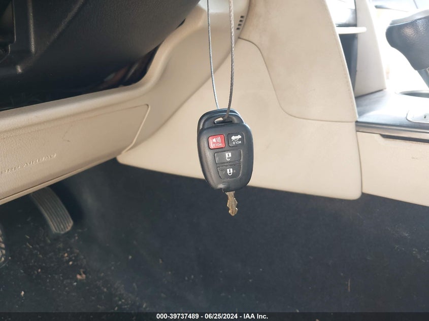 2012 Toyota Camry Le VIN: 4T4BF1FK2CR222222 Lot: 39737489