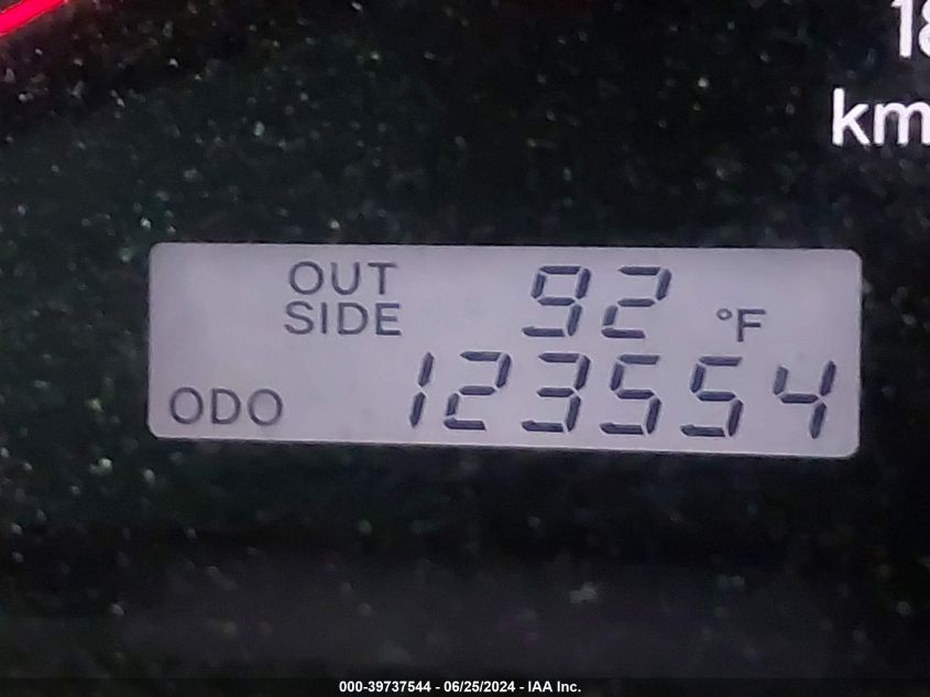 2005 Toyota Corolla Le VIN: 2T1BR32E15C319719 Lot: 39737544