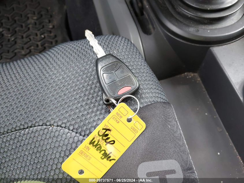 2008 Jeep Wrangler Rubicon VIN: 1J4GA64108L581683 Lot: 39737571