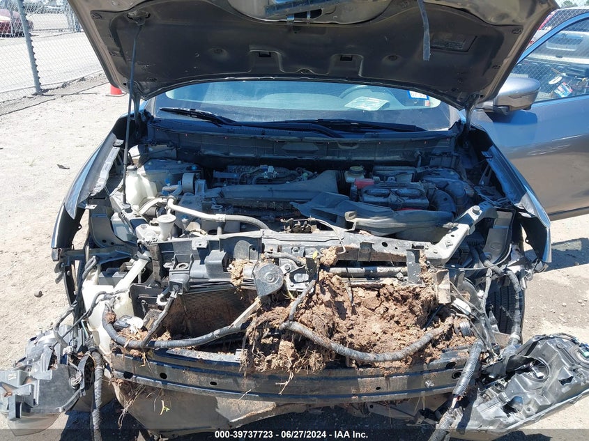 2017 NISSAN ROGUE SV - KNMAT2MT8HP582072