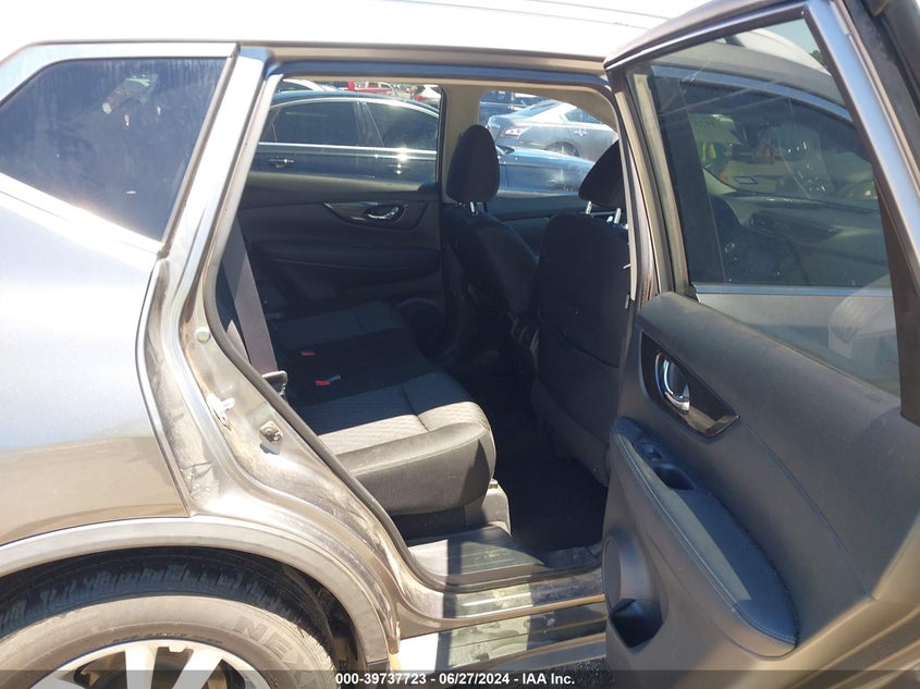 2017 NISSAN ROGUE SV - KNMAT2MT8HP582072