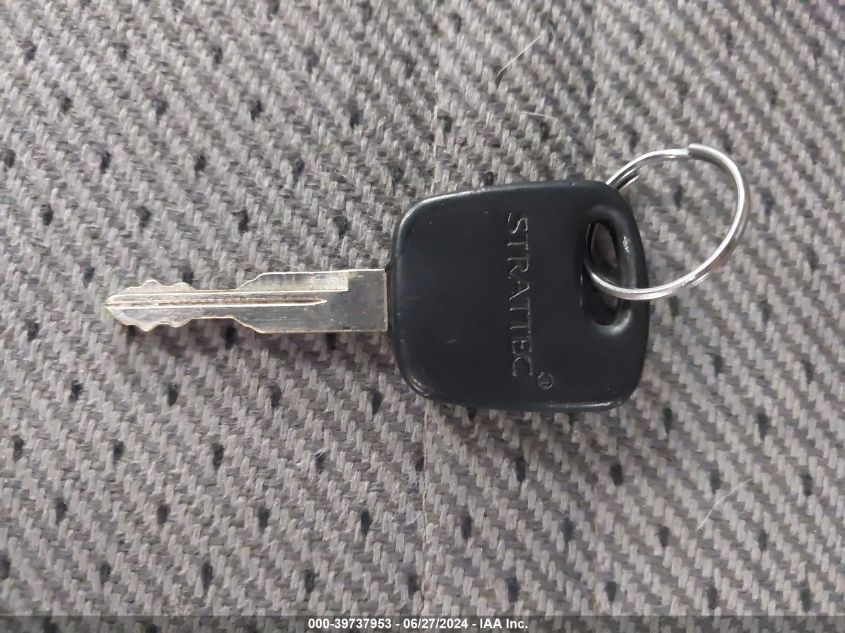 2000 Ford Explorer Xls VIN: 1FMZU72EXYZA54910 Lot: 39737953