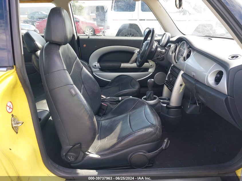 2003 Mini Cooper VIN: WMWRC33413TE13787 Lot: 39737963