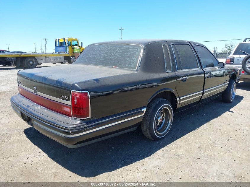 1994 Lincoln Town Car Signature/Tournament VIN: 1LNLM82W6RY675542 Lot: 39738372