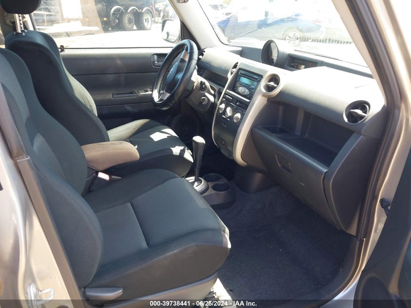 2006 Scion Xb VIN: JTLKT324664121056 Lot: 39738441