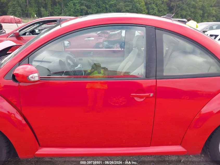 2010 Volkswagen New Beetle 2.5L VIN: 3VWRW3AG5AM011770 Lot: 39738501