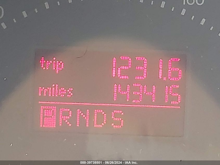 2010 Volkswagen New Beetle 2.5L VIN: 3VWRW3AG5AM011770 Lot: 39738501