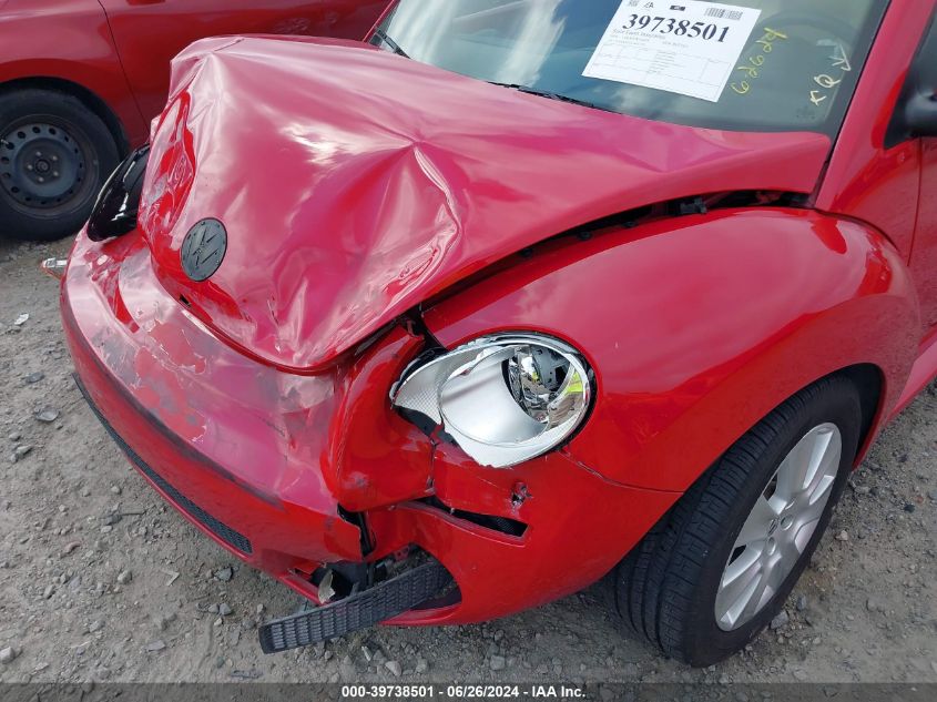 2010 Volkswagen New Beetle 2.5L VIN: 3VWRW3AG5AM011770 Lot: 39738501