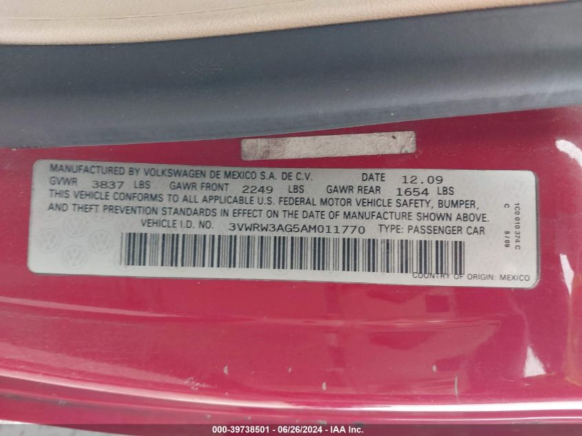 2010 Volkswagen New Beetle 2.5L VIN: 3VWRW3AG5AM011770 Lot: 39738501