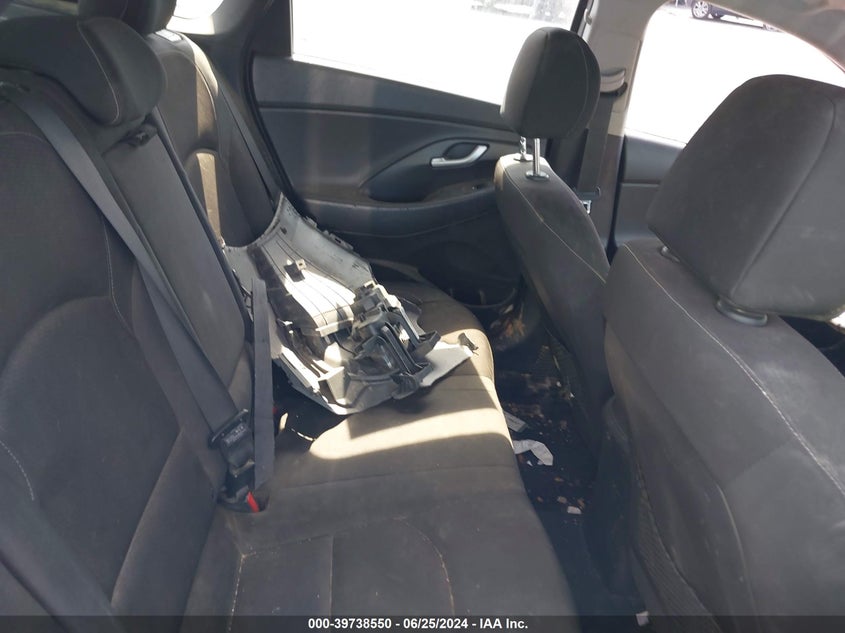 VIN KMHH35LE5JU009684 2018 HYUNDAI ELANTRA GT