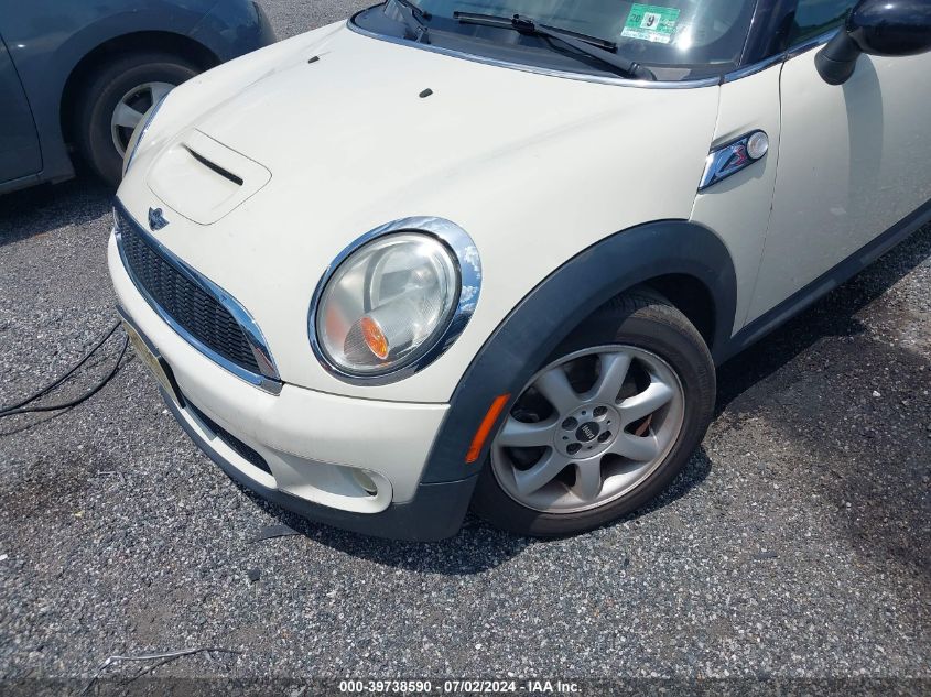 2010 Mini Cooper S VIN: WMWMF7C58ATZ70076 Lot: 39738590