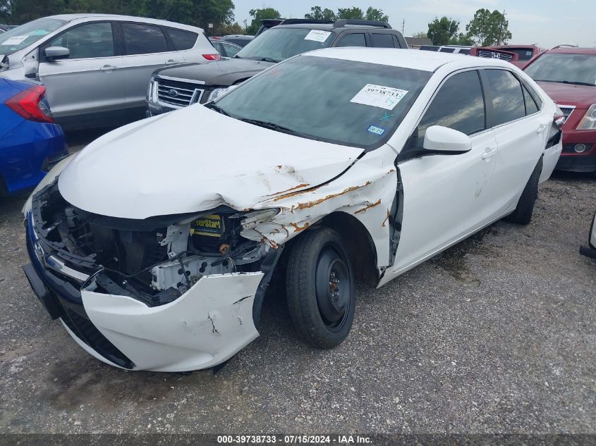 4T1BF1FK9HU670118 2017 TOYOTA CAMRY - Image 2