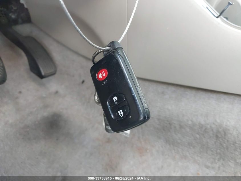 2011 Toyota Prius Three VIN: JTDKN3DU4B0262390 Lot: 39738915