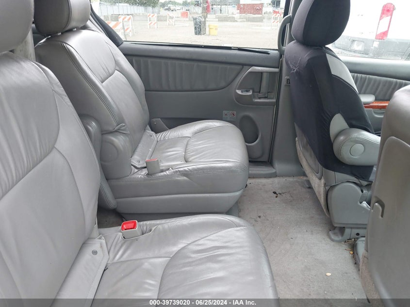 2010 Toyota Sienna Limited VIN: 5TDDK4CC3AS032805 Lot: 39739020