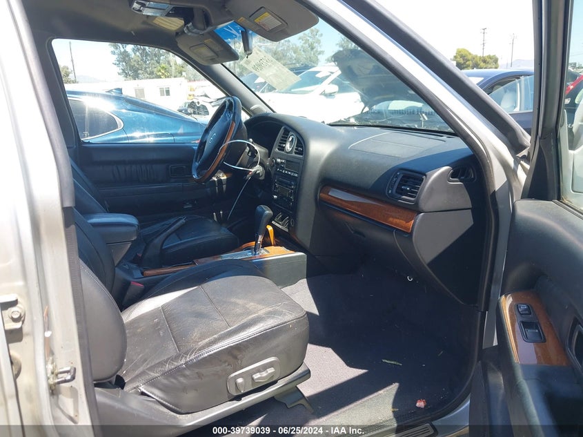 2002 Infiniti Qx4 Luxury VIN: JNRDR09X82W211888 Lot: 39739039