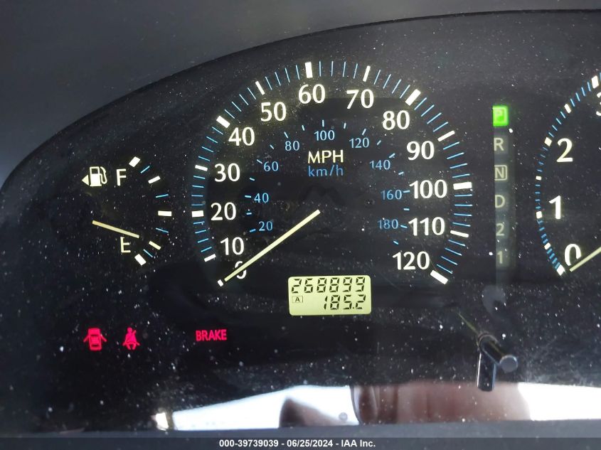 2002 Infiniti Qx4 Luxury VIN: JNRDR09X82W211888 Lot: 39739039