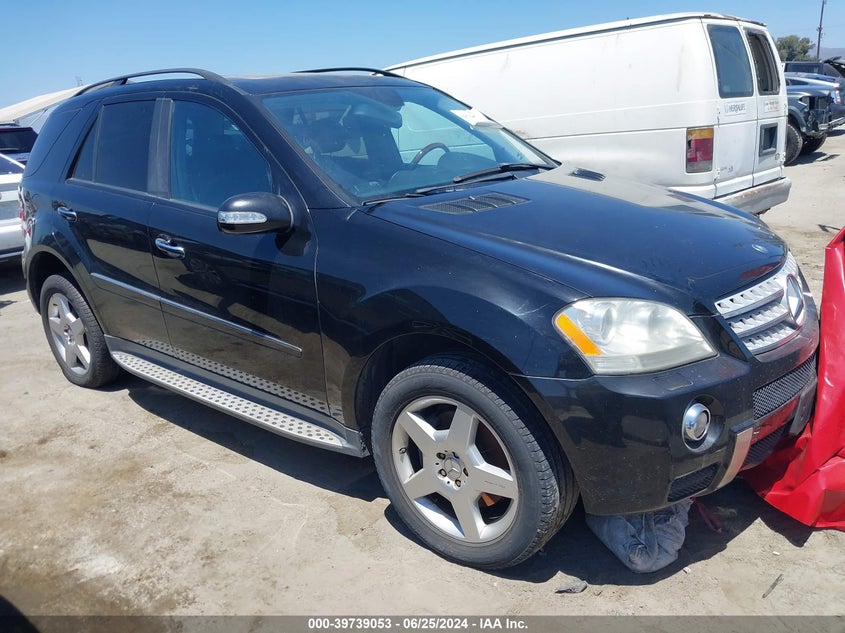 2008 Mercedes-Benz Ml 550 VIN: 4JGBB72E38A327563 Lot: 39739053