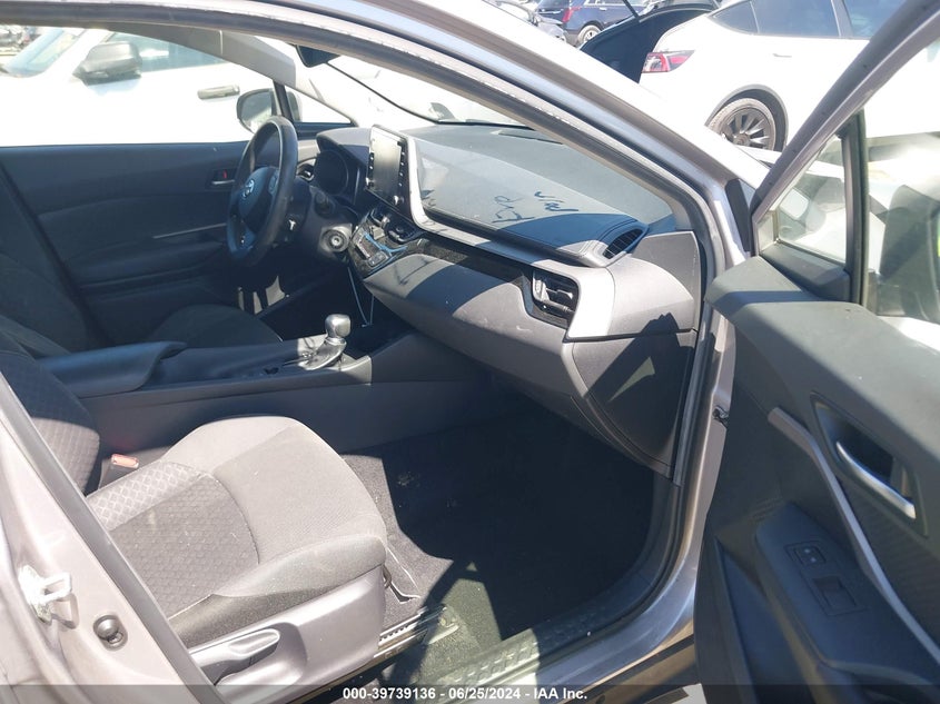 2020 Toyota C-Hr Le VIN: JTNKHMBX2L1079152 Lot: 39739136