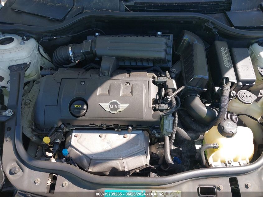 2011 Mini Cooper Clubman VIN: WMWZF3C54BTX81733 Lot: 39739265
