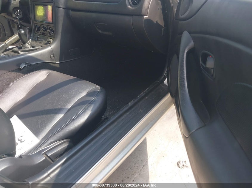 2002 Mazda Mx-5 Miata Cloth/Ls/Se VIN: JM1NB353520230155 Lot: 39739300