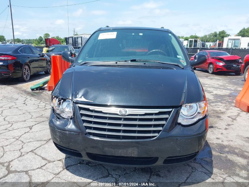 2005 Chrysler Town & Country Lx VIN: 2C4GP44R65R439582 Lot: 39739518
