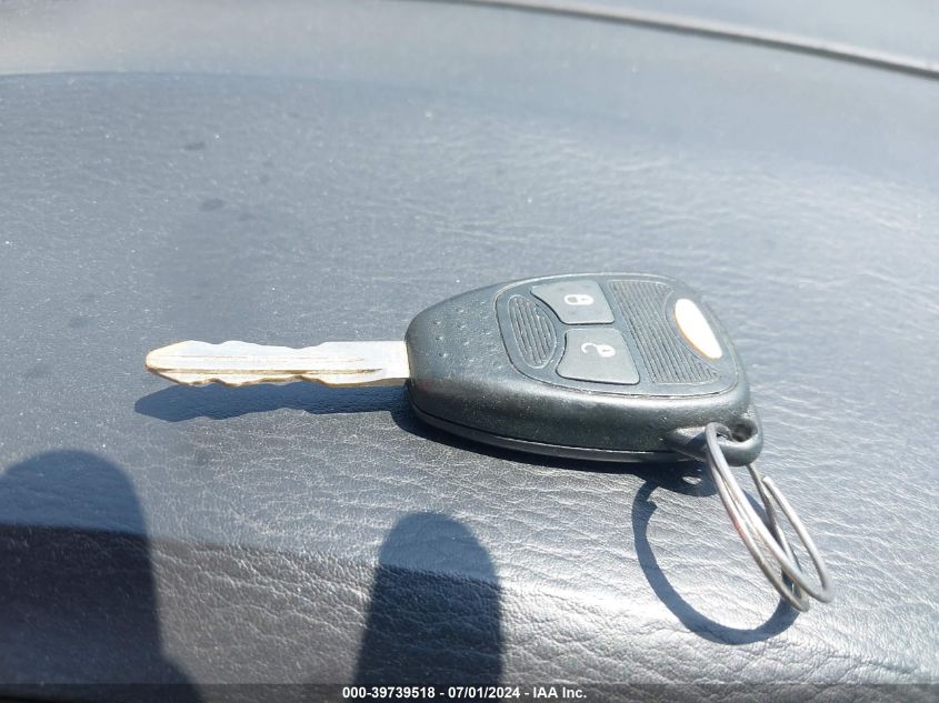 2005 Chrysler Town & Country Lx VIN: 2C4GP44R65R439582 Lot: 39739518