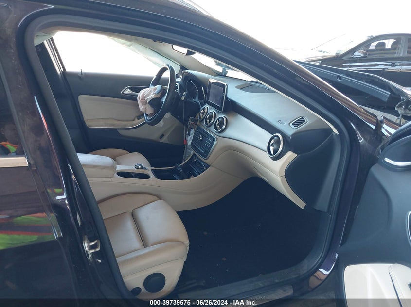 2016 Mercedes-Benz Gla 250 VIN: WDCTG4EB9GJ192995 Lot: 39739575