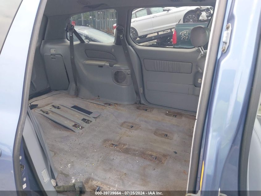 2000 Toyota Sienna Xle VIN: 4T3ZF13C7YU185995 Lot: 39739664