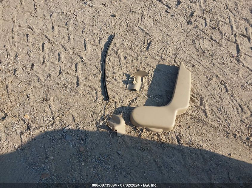 2011 Chevrolet Tahoe Lt VIN: 1GNSCBE08BR393532 Lot: 39739694