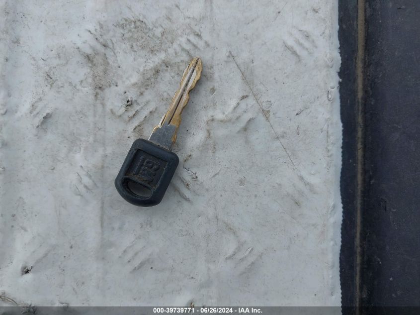 1996 Chevrolet Gmt-400 C2500 VIN: 1GCFC24RXTE110275 Lot: 39739771