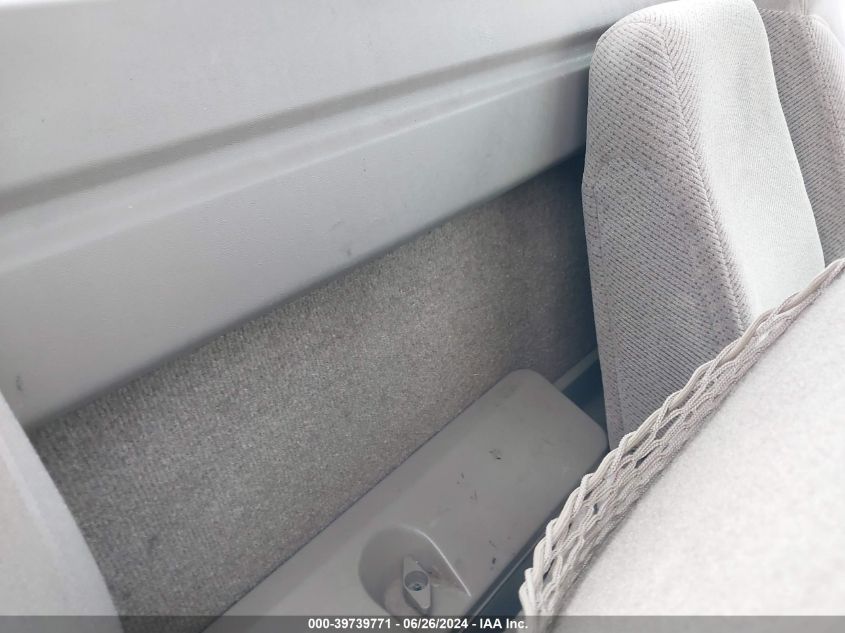 1996 Chevrolet Gmt-400 C2500 VIN: 1GCFC24RXTE110275 Lot: 39739771