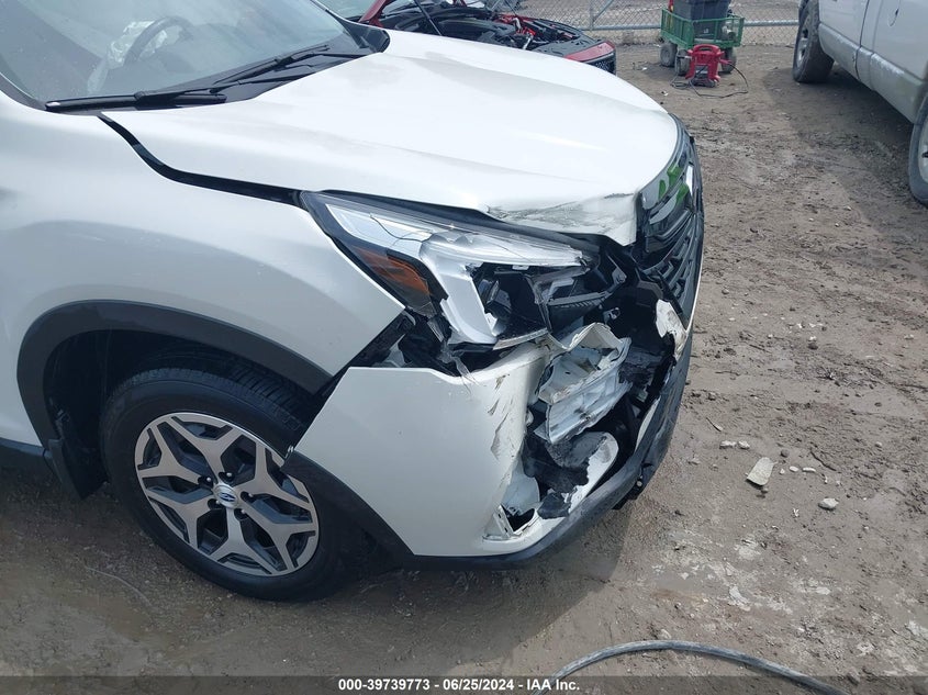 2023 Subaru Forester Premium VIN: JF2SKAEC5PH445925 Lot: 39739773